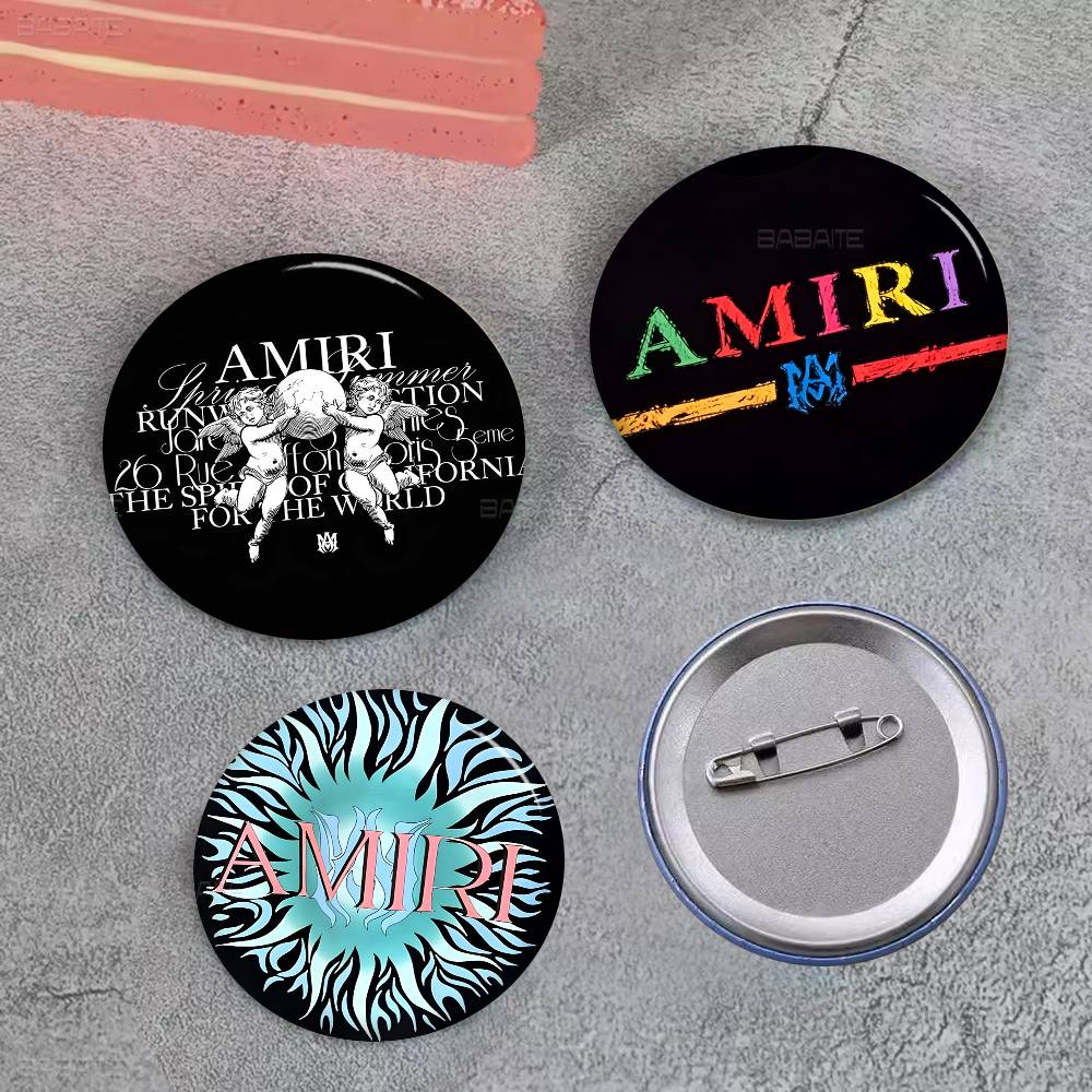 Broche de Metal Personalizado  - Luxury Bags In Japan avaliação e preço