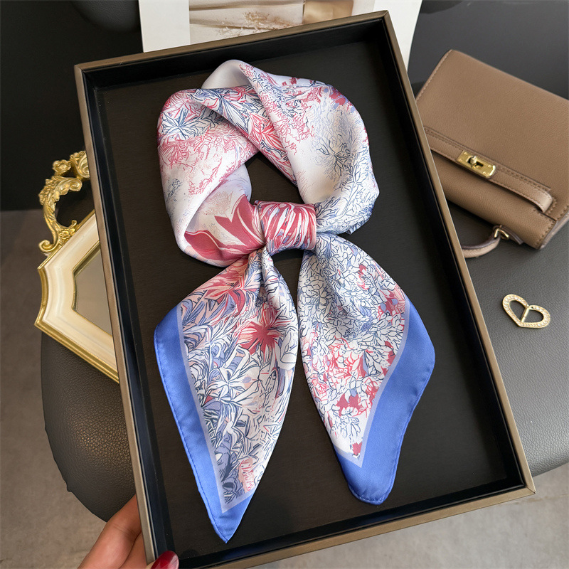 Lenço de Seda com Estampa de D - Luxury Bags Casual avaliação e preço