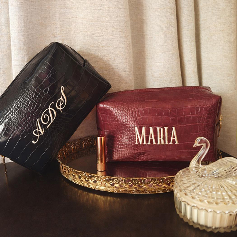 Bolsa de Maquiagem Croc Bordad - Luxury Bags That Are Vegan avaliação e preço